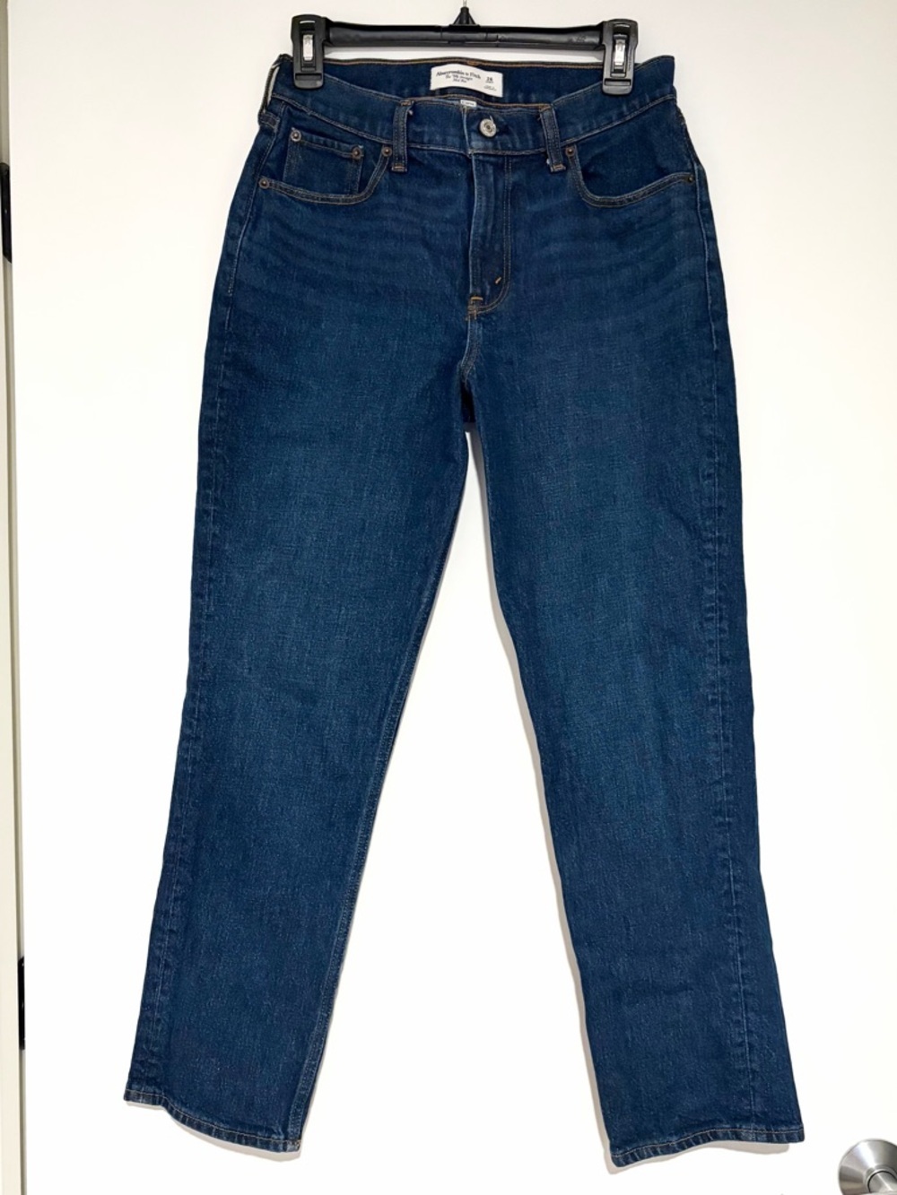 Abercrombie Curve Love 90s Straight Jeans Dark Wash Size 26 Short Mid Rise